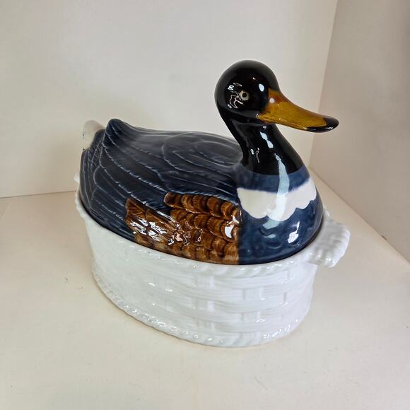 Vintage Portugal Mallard Duck Tureen Covered Ceramic Dish Basket Weave 11" - Picture 1 of 16
